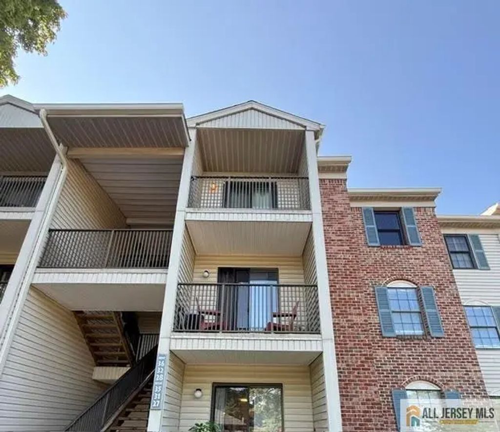 36 Fisher Drive, Franklin