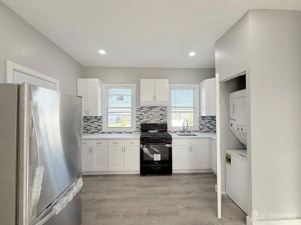 46 Hayward Avenue, Carteret