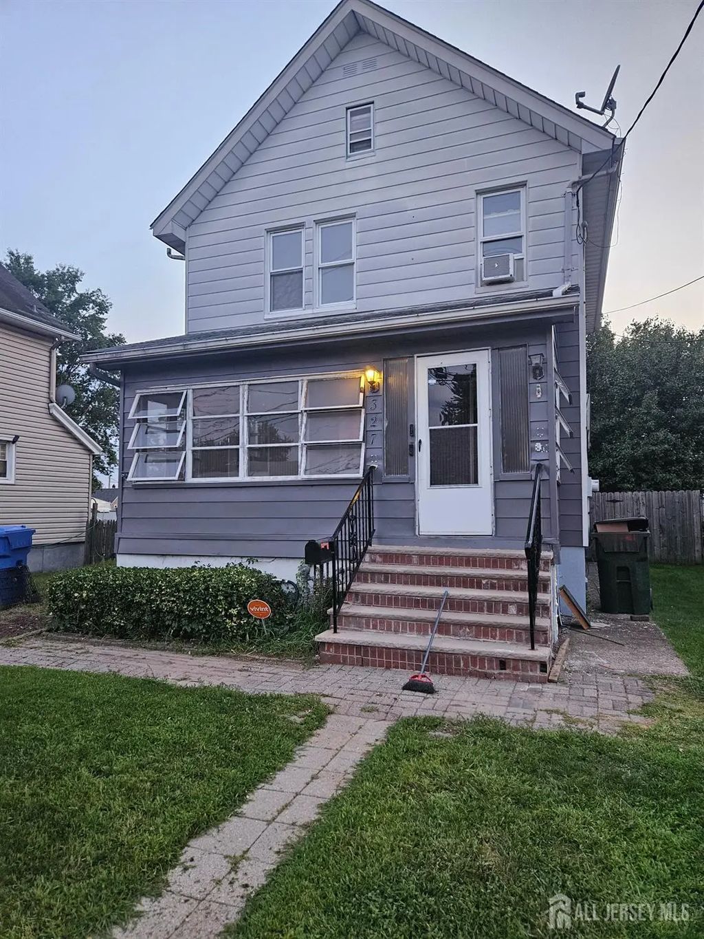 327 Berry Street, Woodbridge Proper
