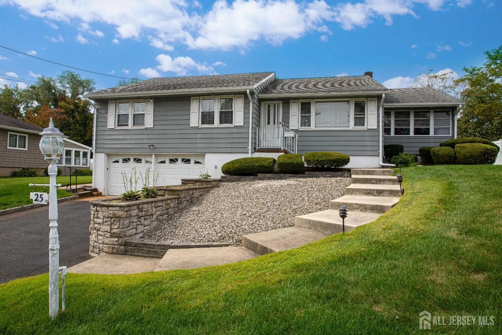 25 Eugene Boulevard, Sayreville