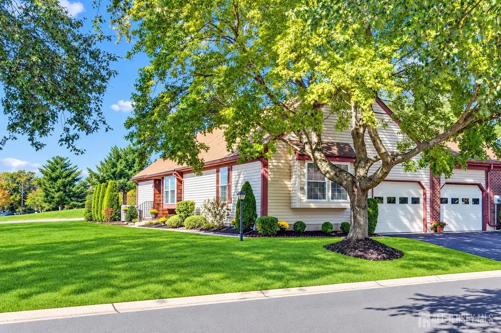 42 Yorkshire Drive, Monroe