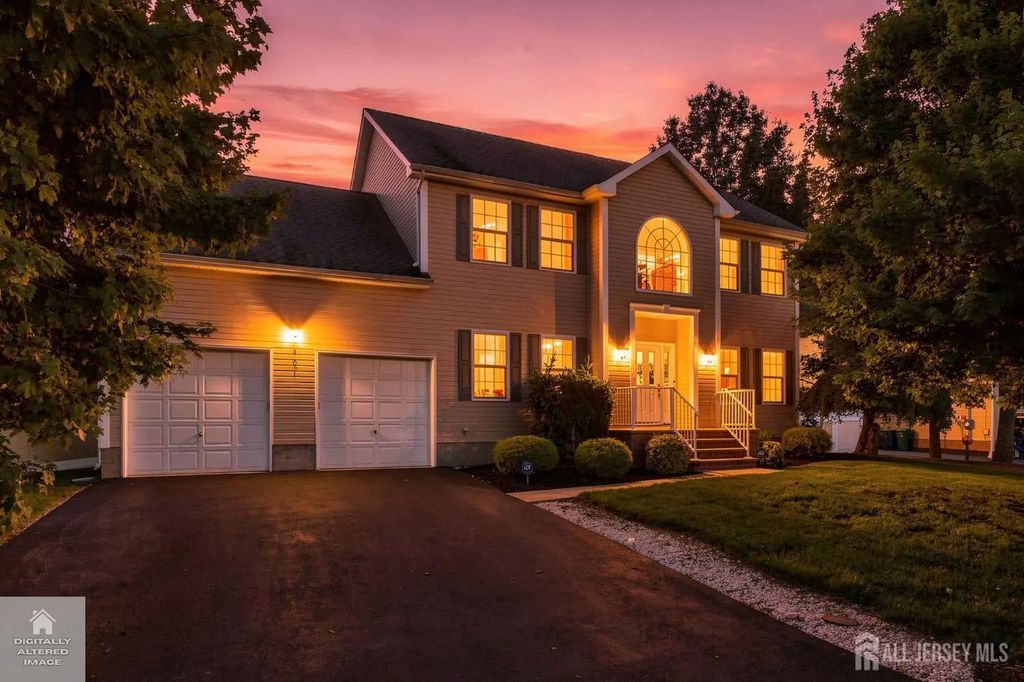 101 Churchill Avenue, Franklin Twsp