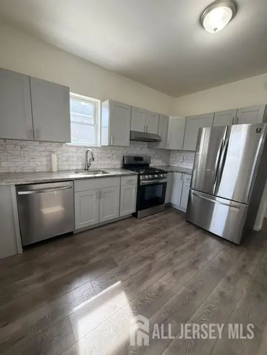 102 Broad Street, Perth Amboy