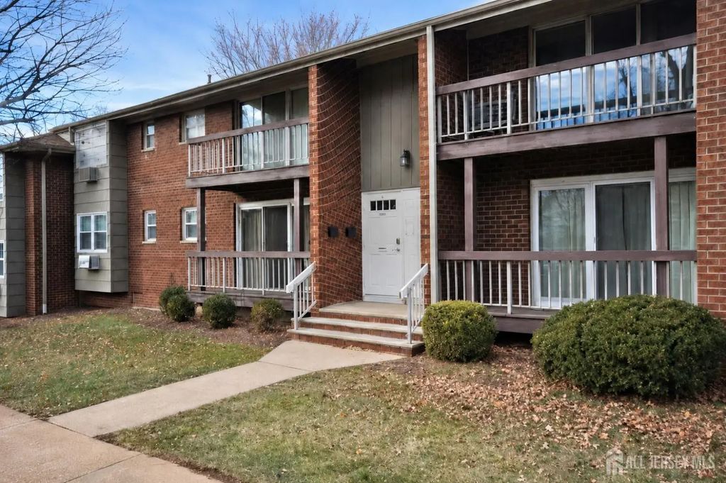 18 Deanna Drive, Hillsborough