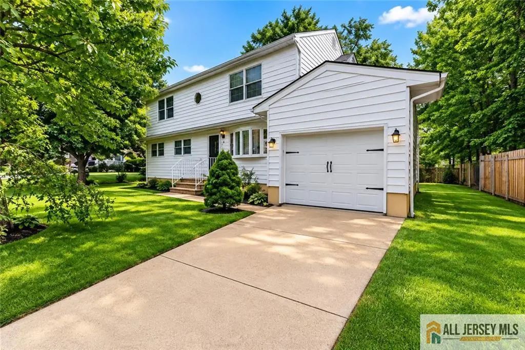 20 Thompson Avenue, Fords