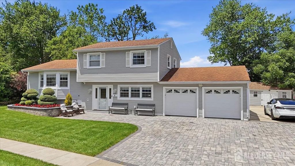 18 Stern Place, Fords