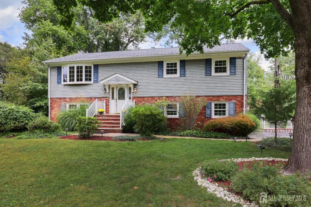 1465 Thomas Avenue, North Brunswick