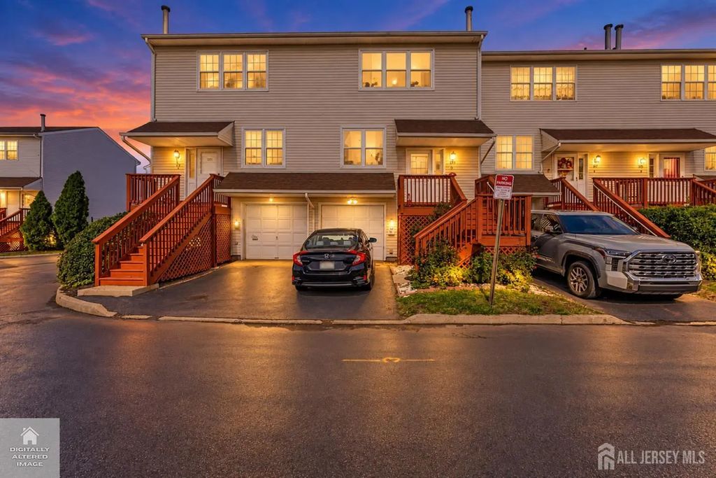 129 Fulton Court, New Brunswick