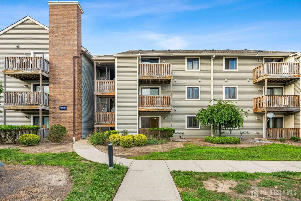 1907 Ravens Crest Drive, Plainsboro