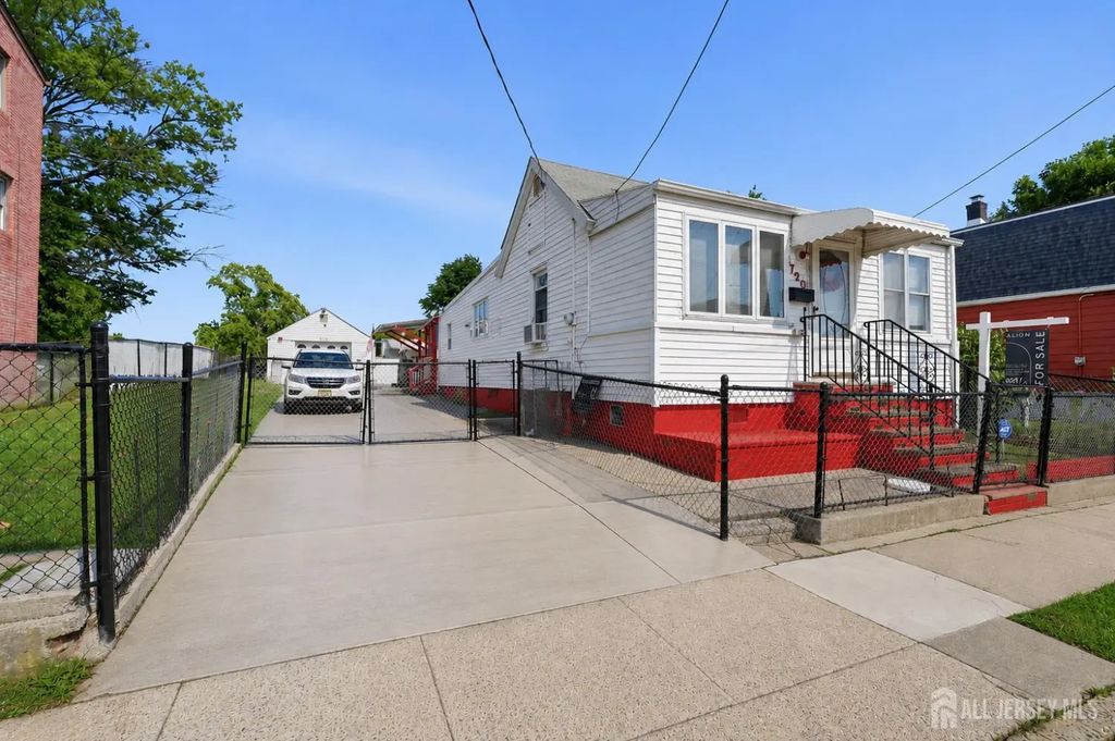 720 Mary Street, Perth Amboy