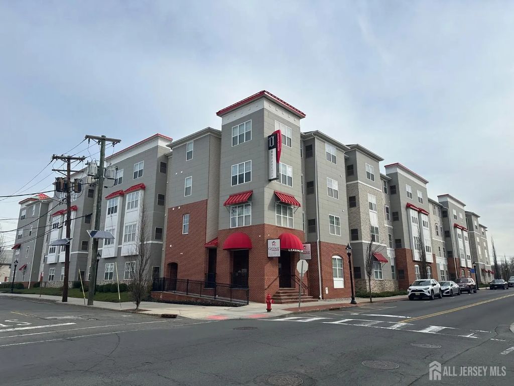 88 Roosevelt Avenue, Carteret
