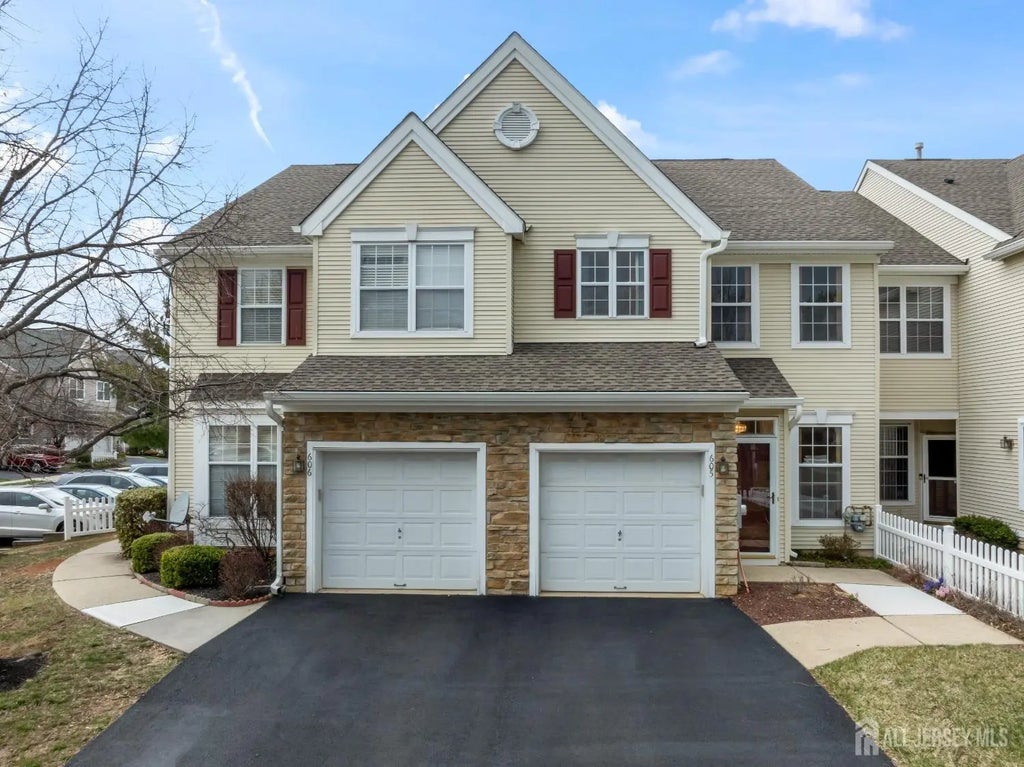 605 Dahlia Circle, South Brunswick