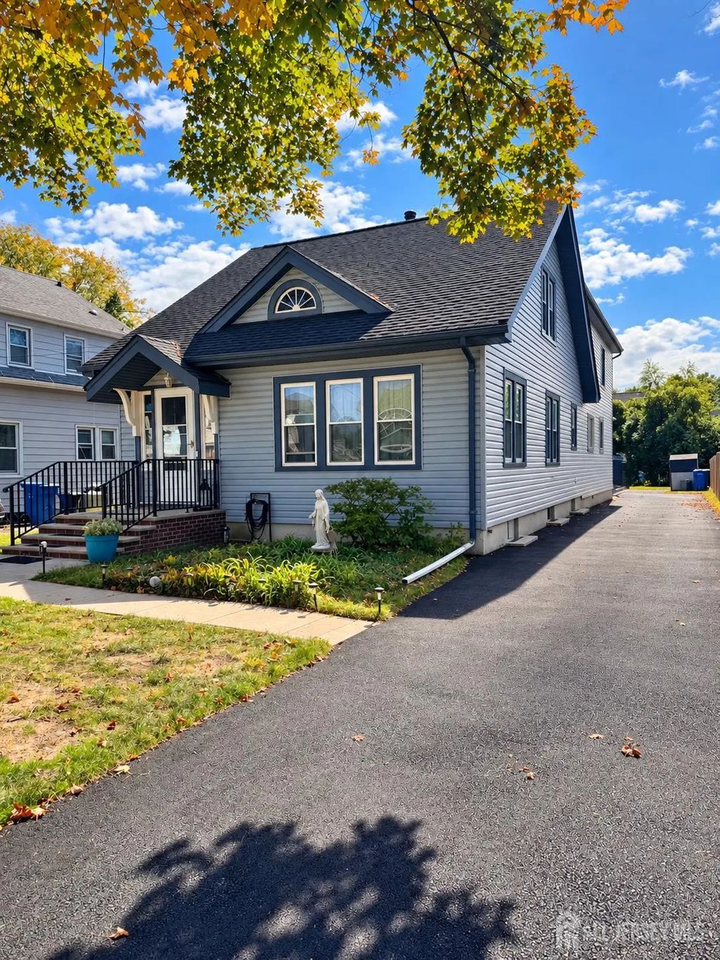 133 Stout Avenue, Middlesex