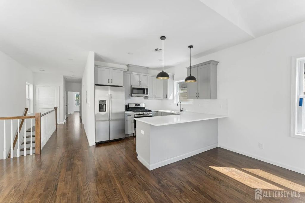 904 Bergen Street, Newark