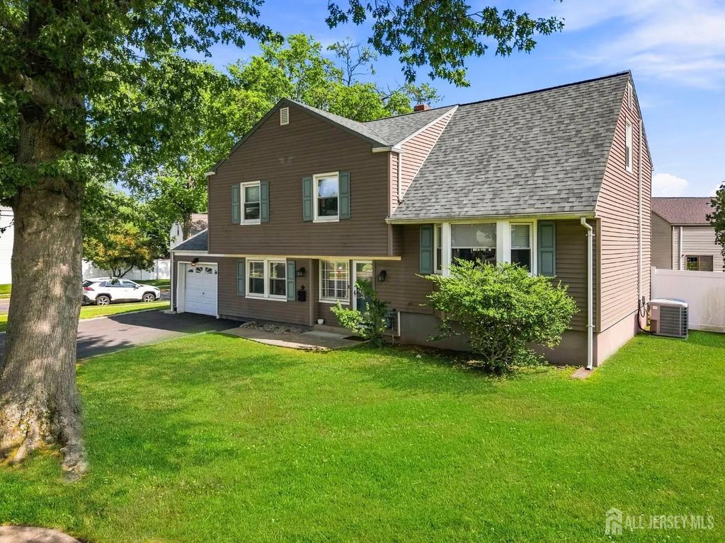 9 Meyer Road, Edison