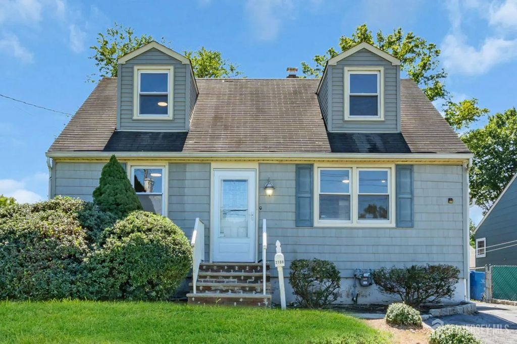2708 Maple Avenue, South Plainfield