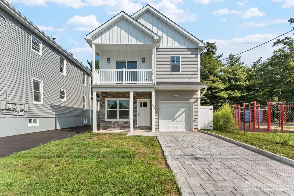 415 E 9th Avenue, Roselle