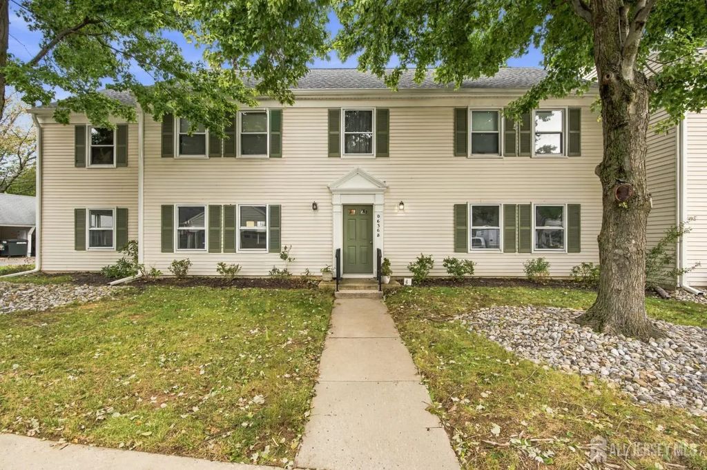636 Yale Way, Monroe