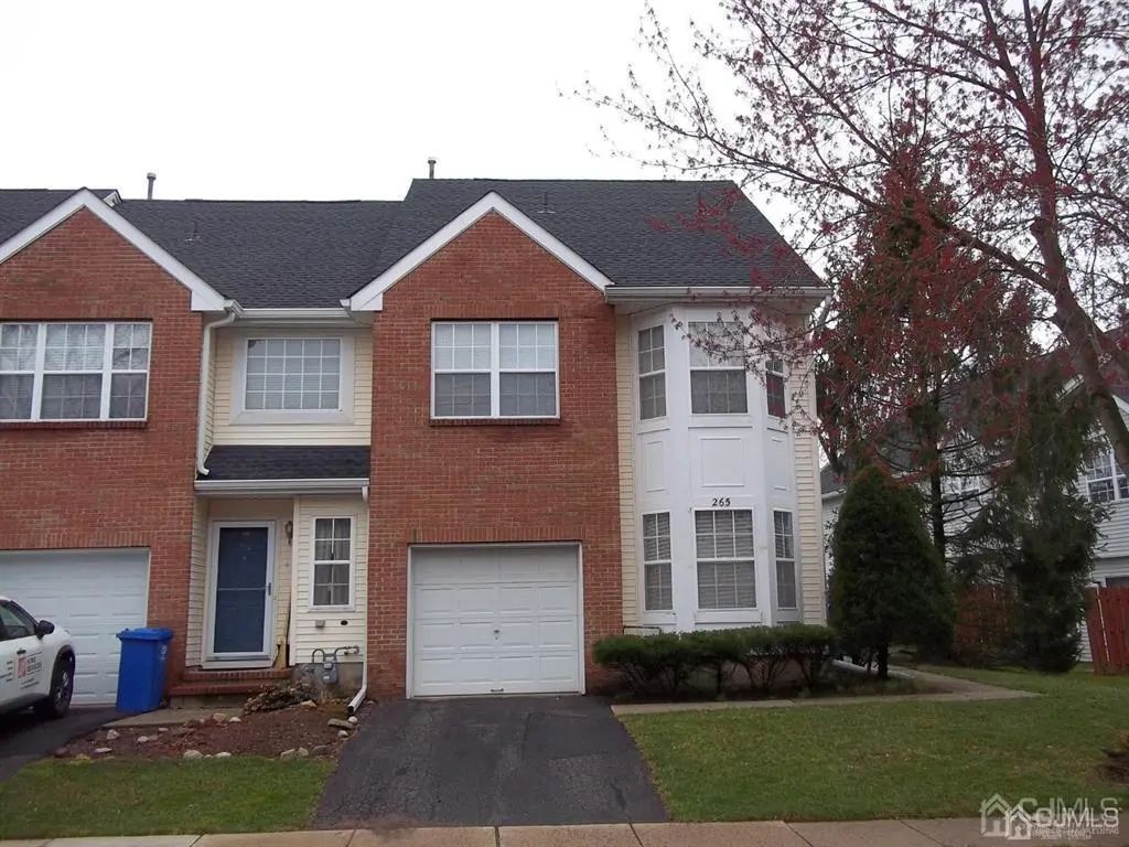 265 Shady Oak Court, Piscataway