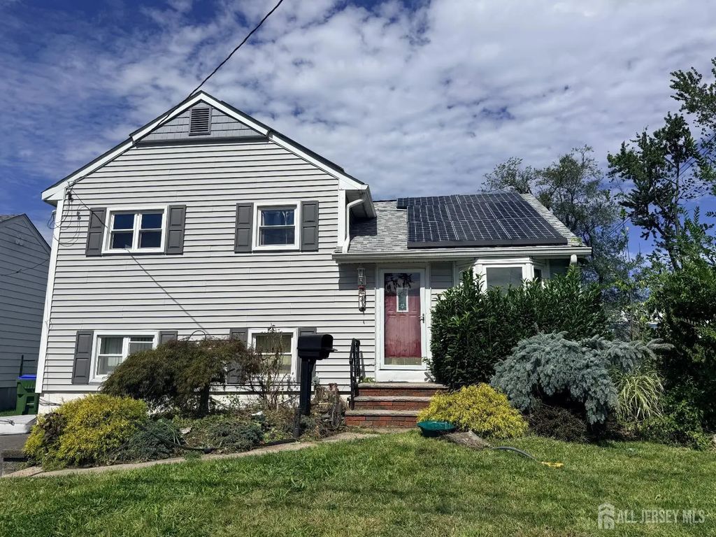 43 Heathcote Avenue, Edison