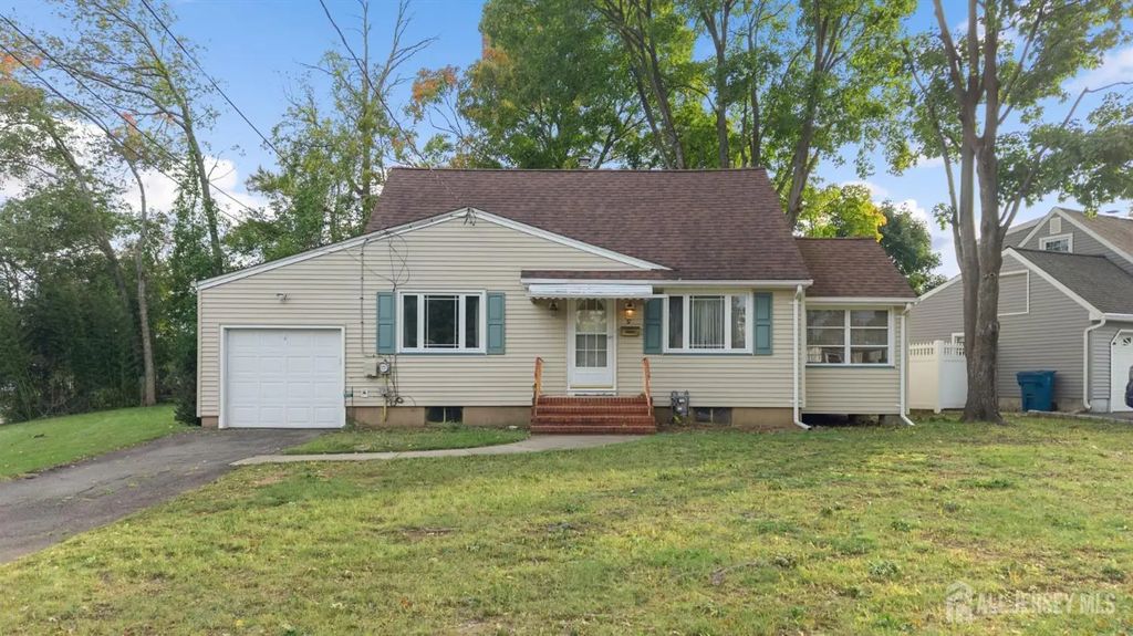 37 Leeds Drive, South Plainfield