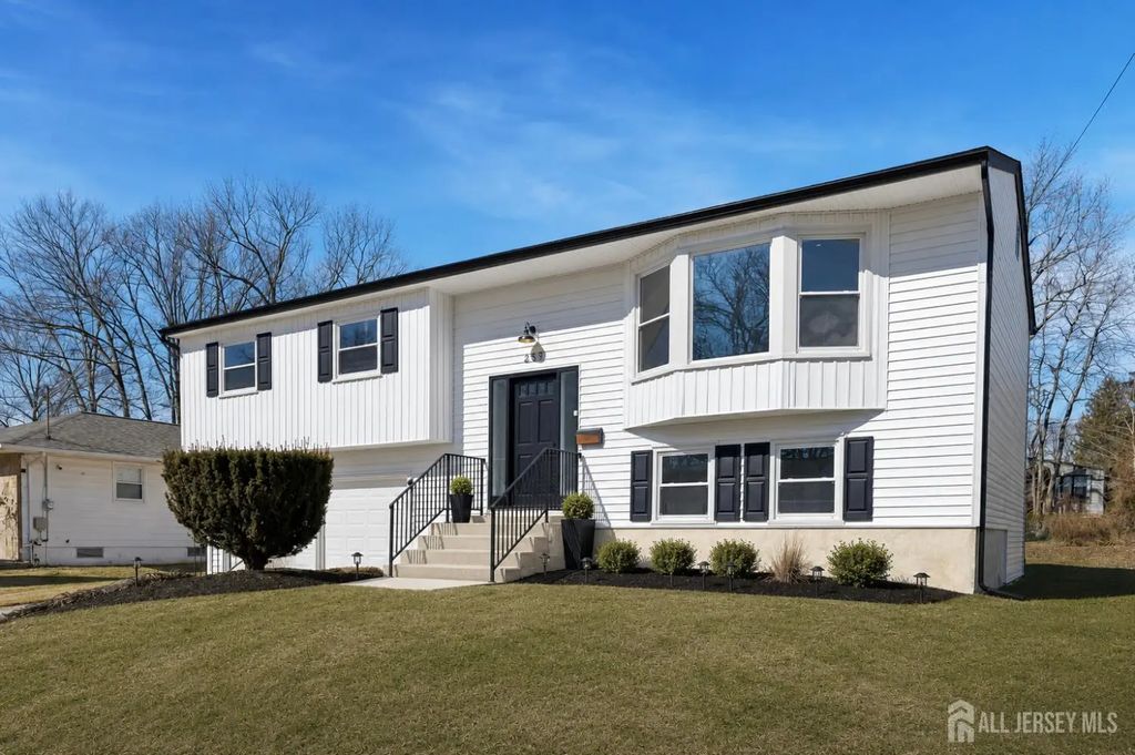 259 Glenn Ave Avenue, Lawrence
