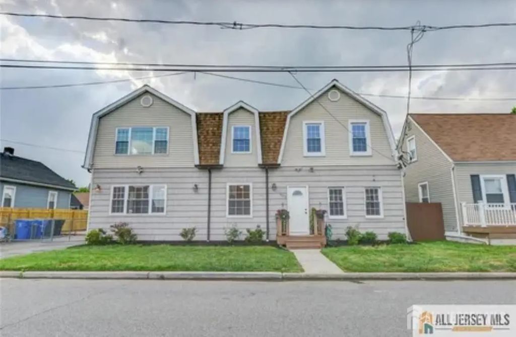 607 Almons Avenue, Woodbridge Proper