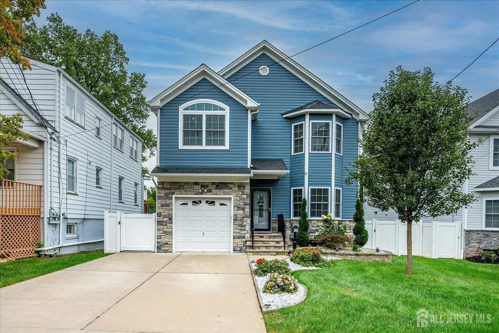 37 Wildwood Avenue, Fords