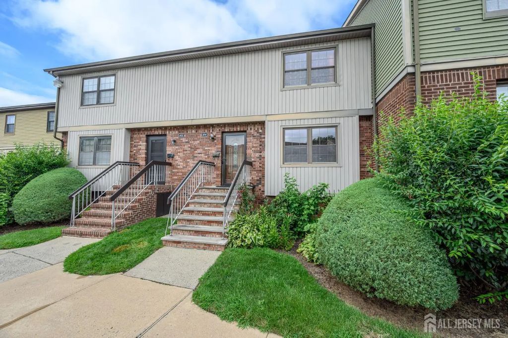 614 Maple Hill Drive, Woodbridge Proper