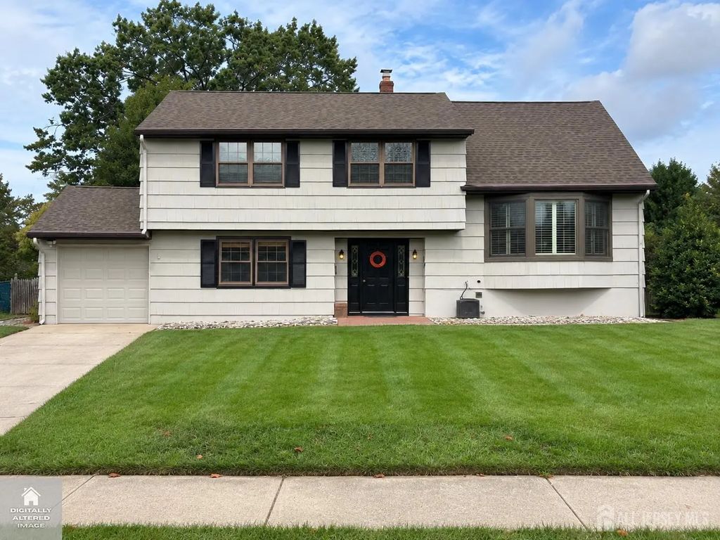 9 Lauri Lane, Middlesex