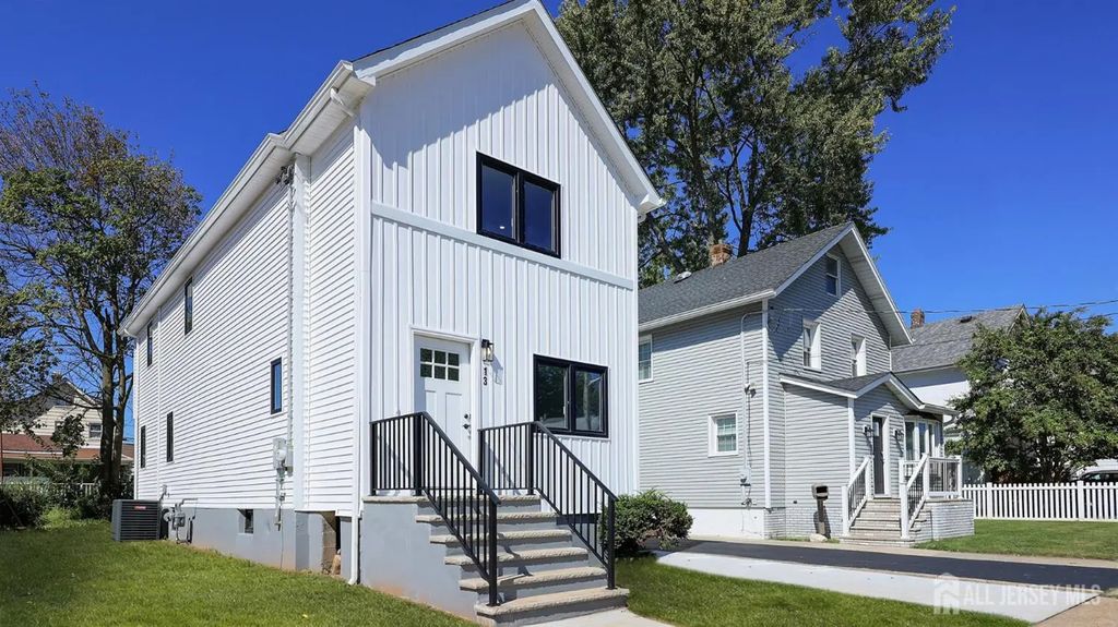 13 Columbus Avenue, Edison
