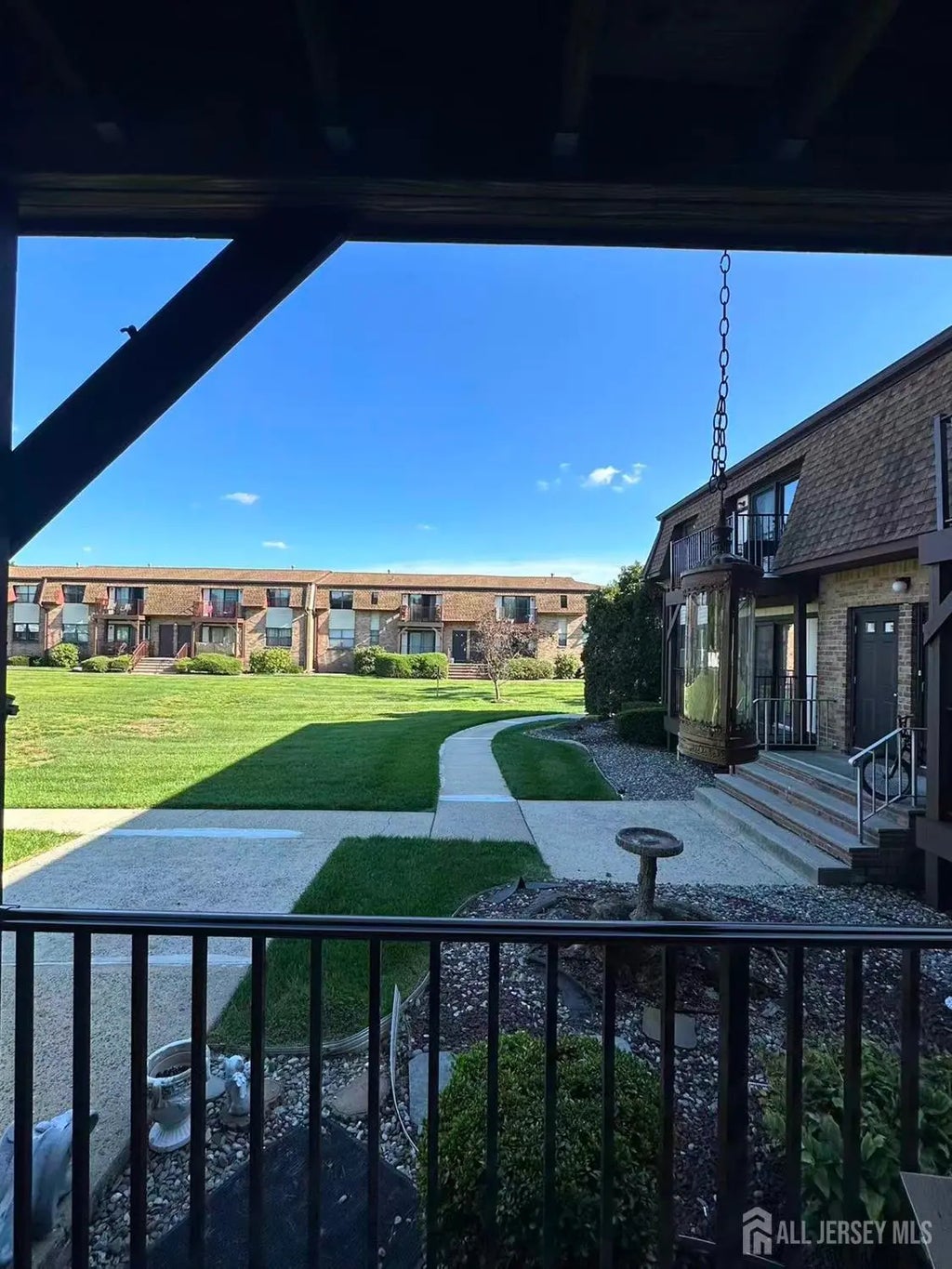 405 N Oak Boulevard, North Brunswick