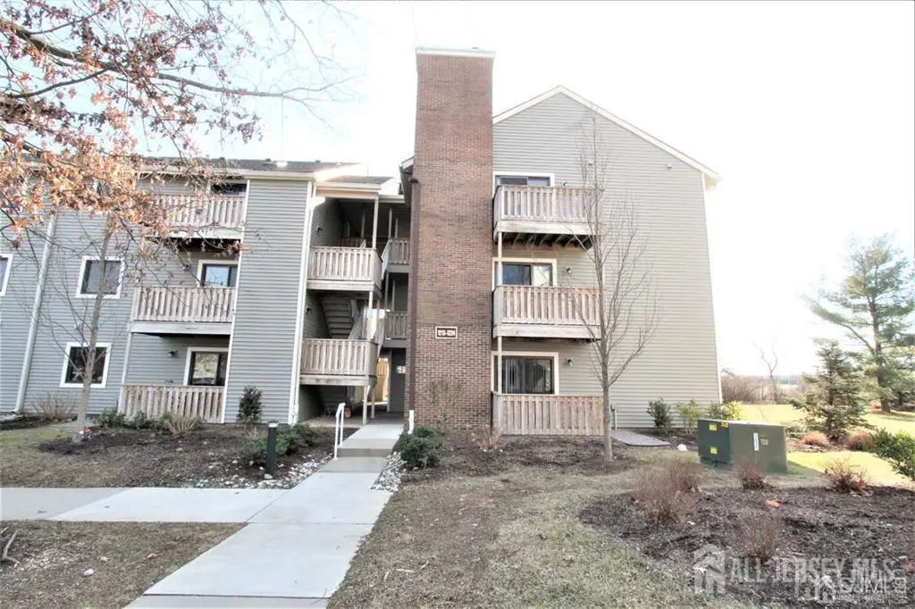 1219 Raven Crest Drive, Plainsboro