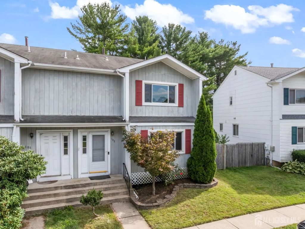 102 Benjamin Court, South Brunswick
