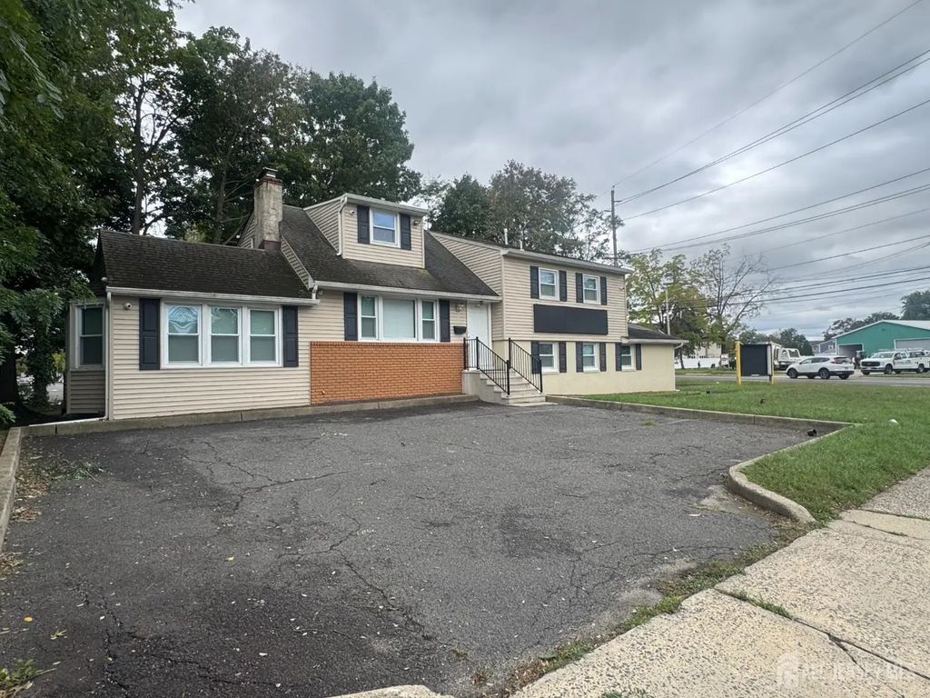 560 Union Avenue 1, Middlesex