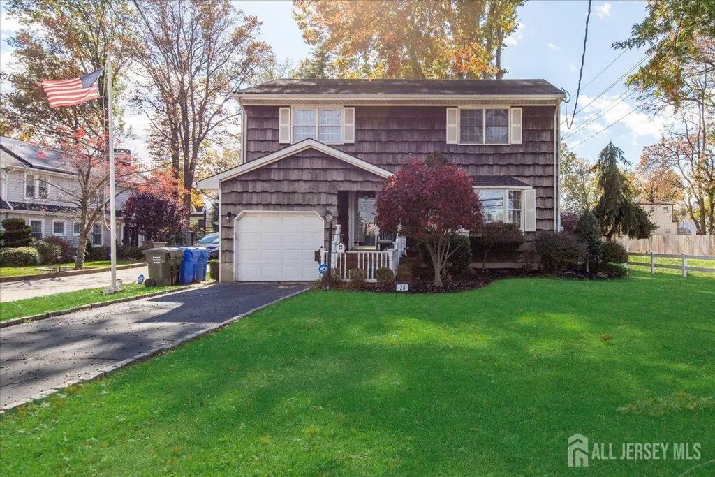 28 Debra Place, Sewaren