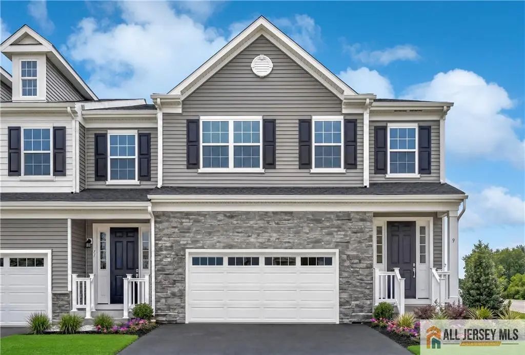 9 Griffin Lane, South Brunswick