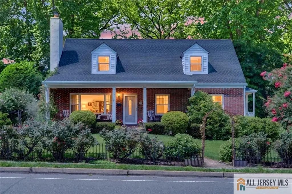 179 Lake Avenue, Metuchen