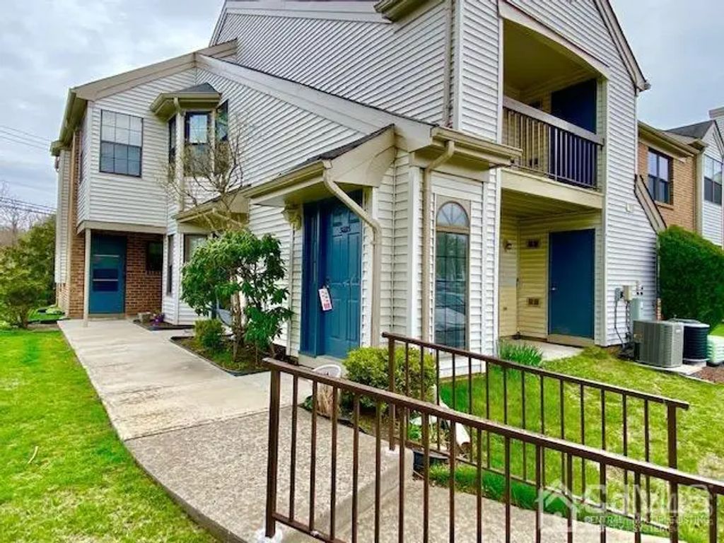 3001 Lighthouse Lane, Sayreville