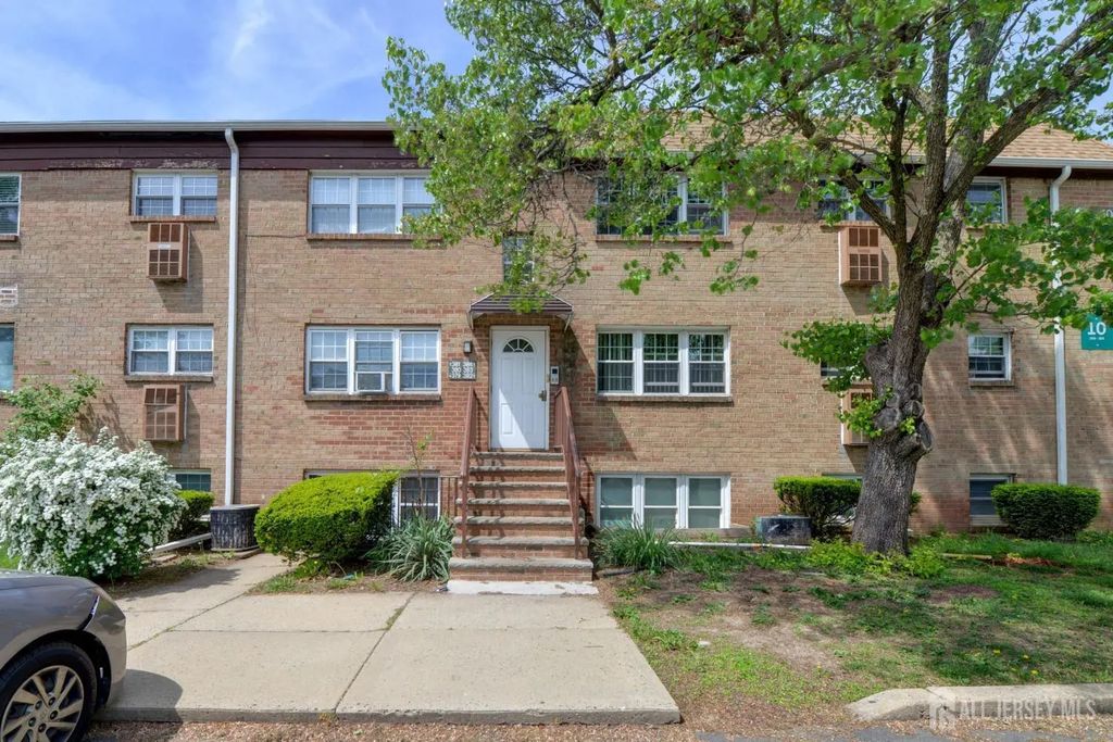 382 College Drive, Edison