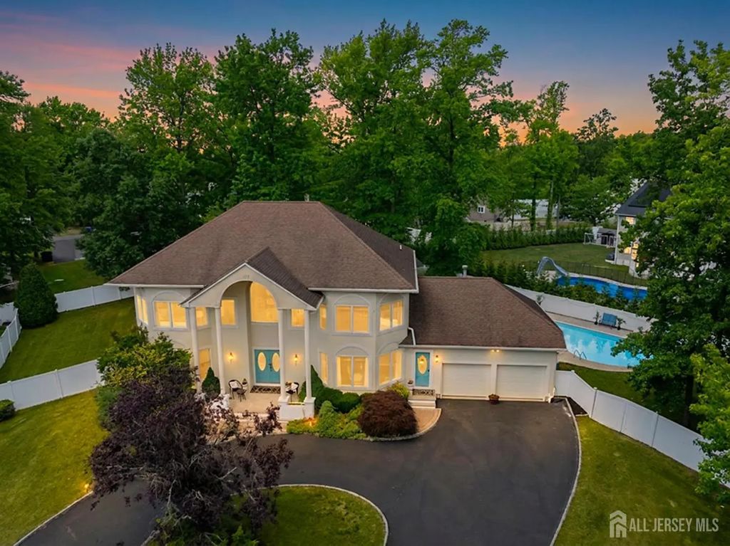 376 Morristown Road, Old Bridge