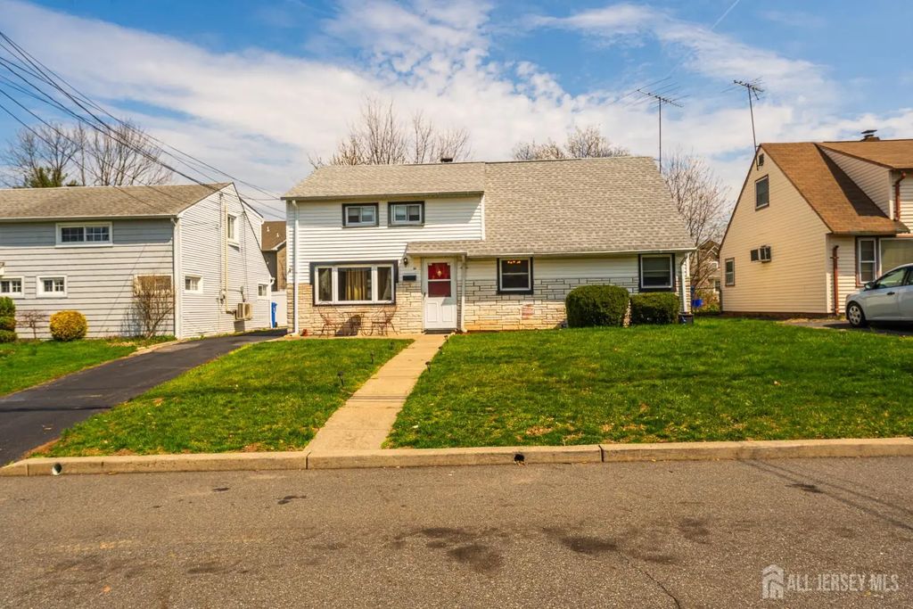 22 Grand Avenue, Iselin