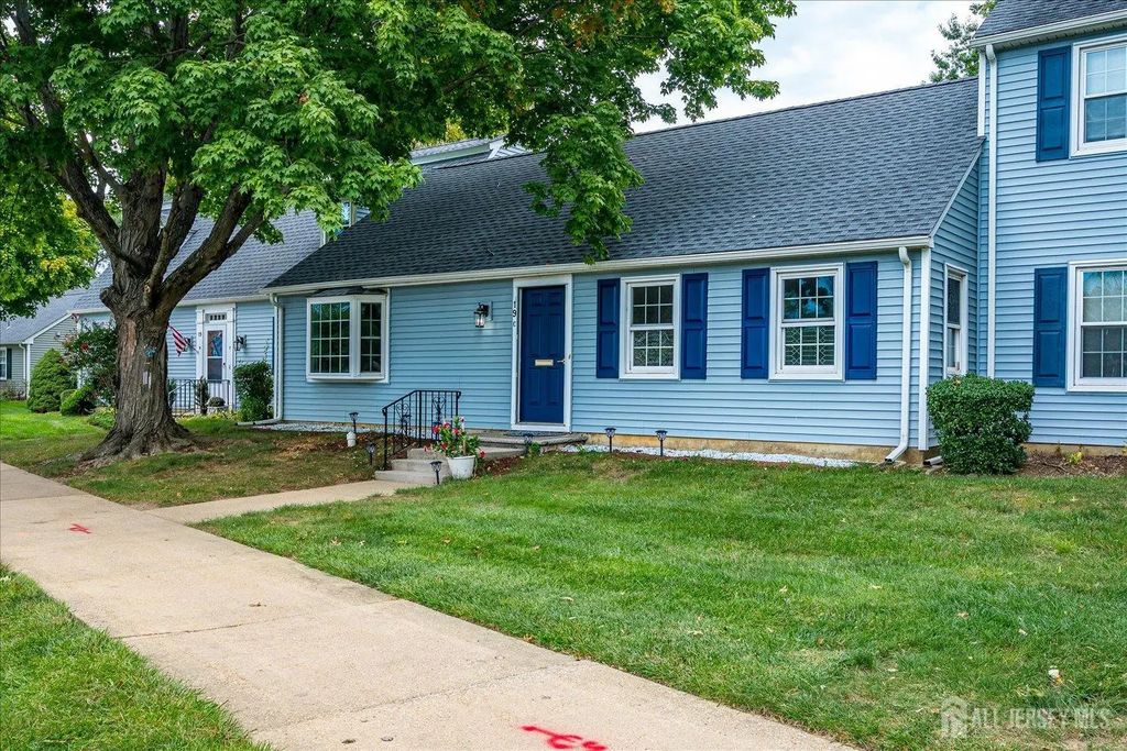 19 Rossmooor Drive, Monroe