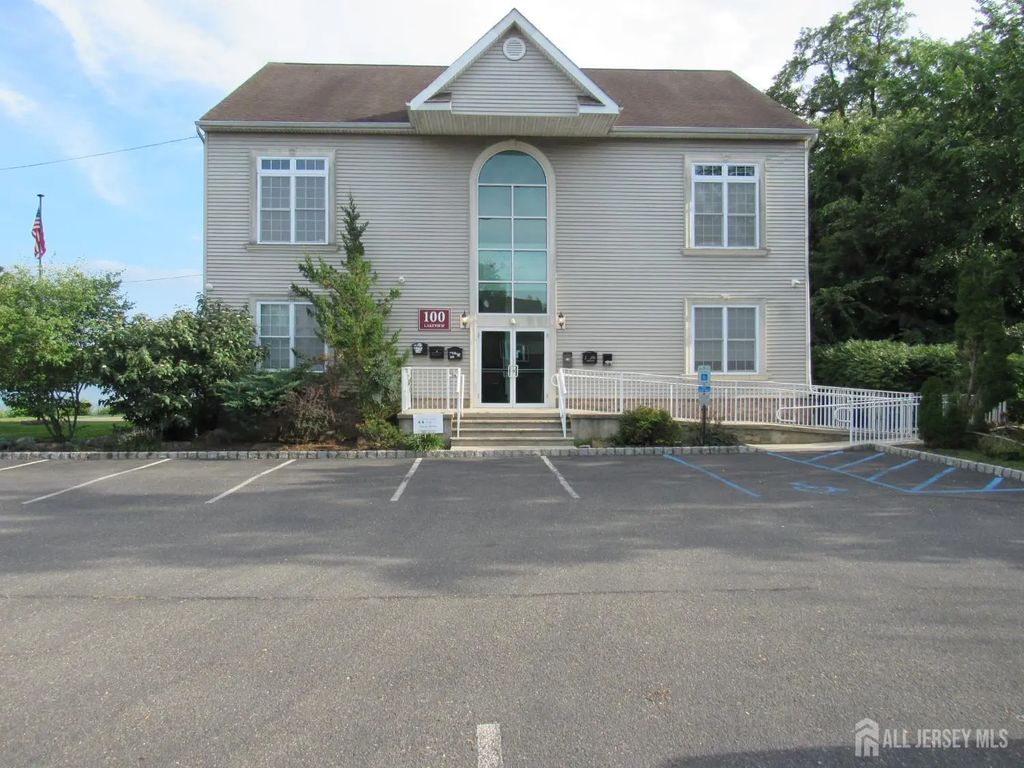 100 Lakeview Drive 2, Jamesburg