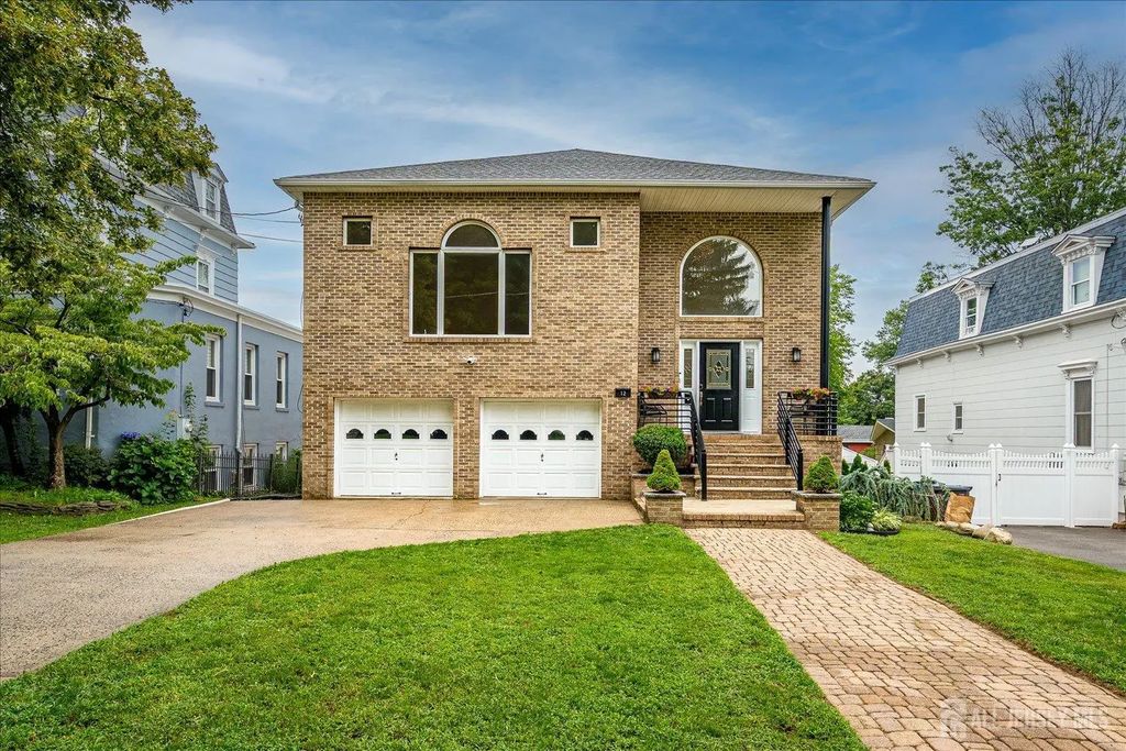 12 Homer Place, Metuchen