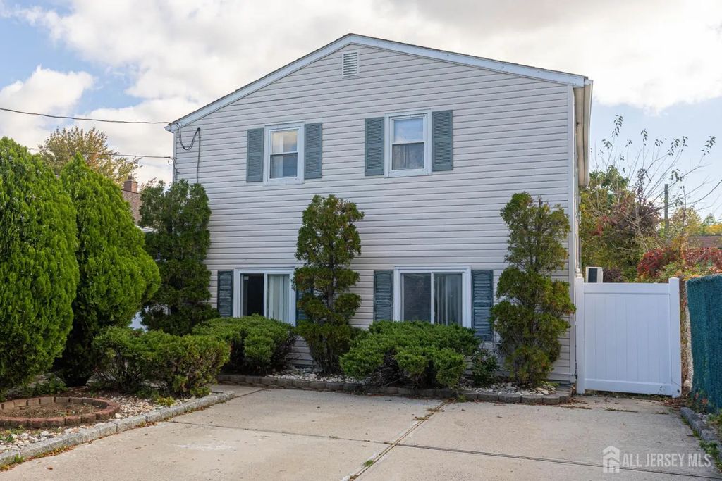 12 Jacobson Street, Sayreville