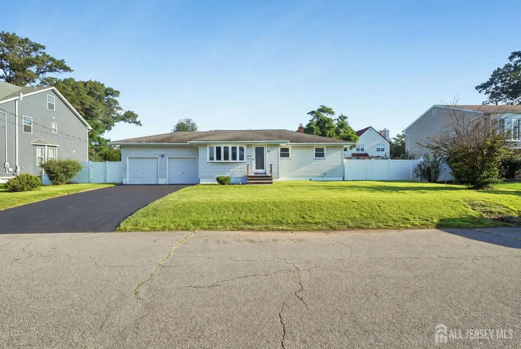 125 Cedar Street, Colonia