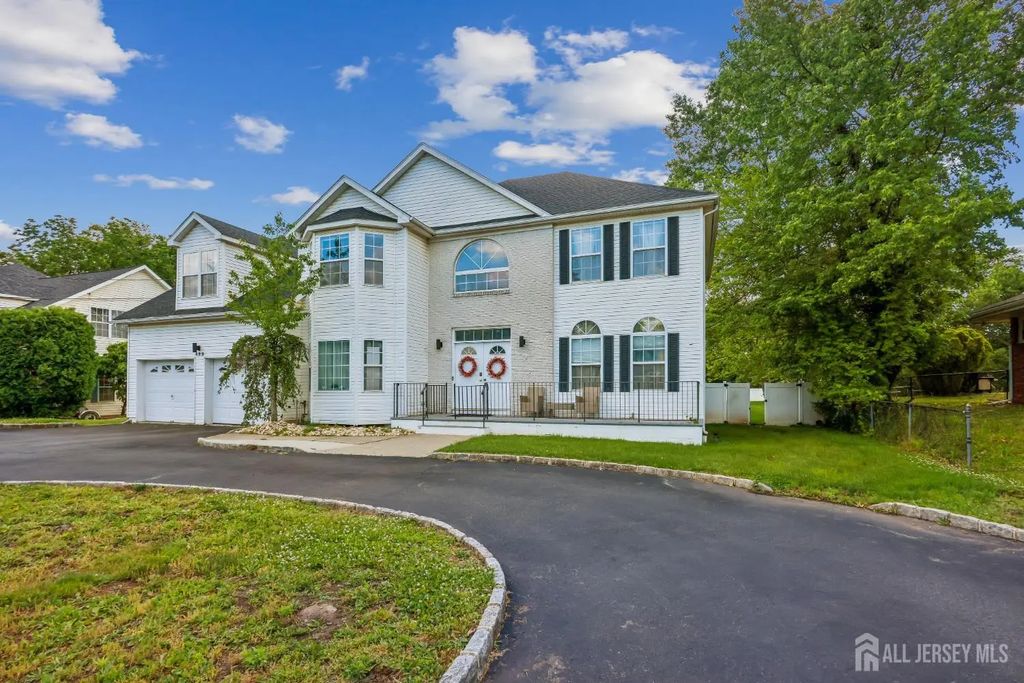 489 Plainfield Road, Edison