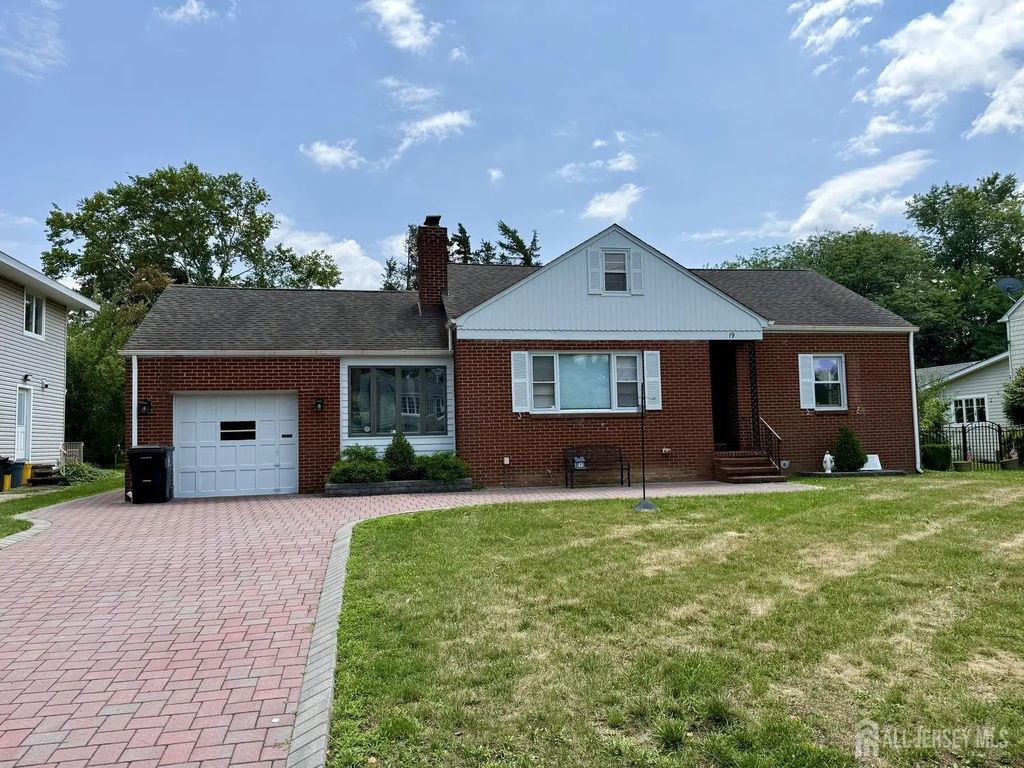 19 South Drive, East Brunswick