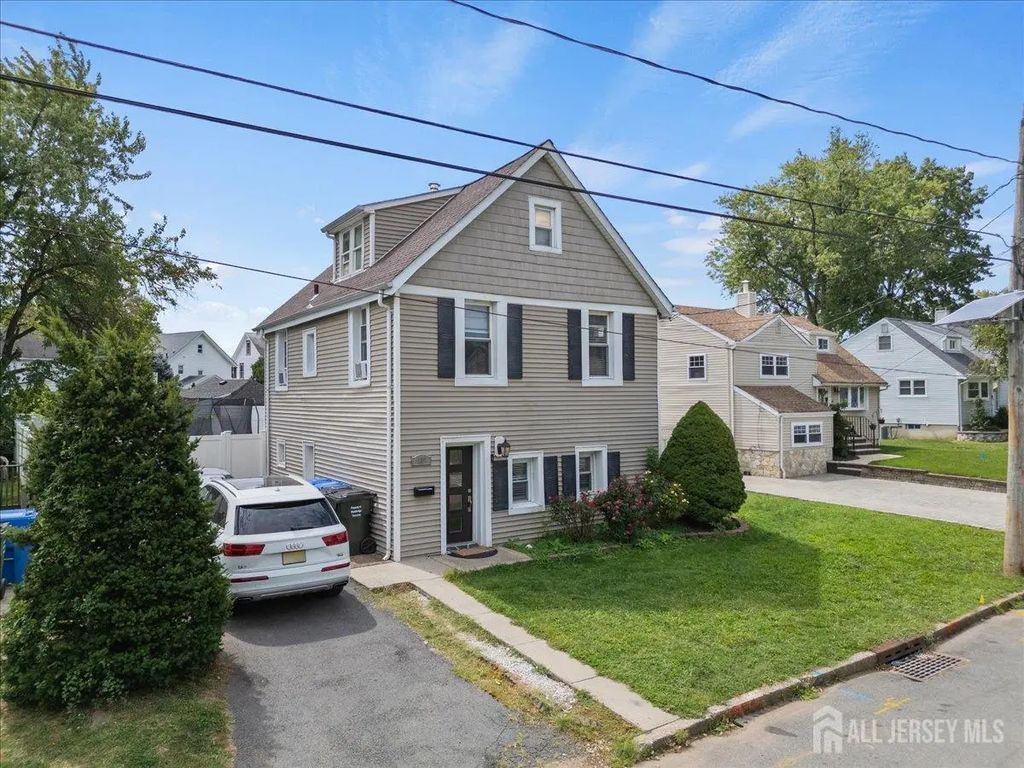 199 Grove Avenue, Woodbridge Proper